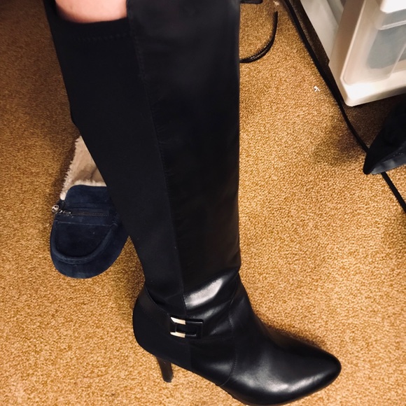 🌟Woman’s Tahiri Boots 🌟 PRICE IS FIRM! - Picture 6 of 7